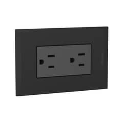 BTICINO - Tomacorriente Doble Americano Modus 4 Negro