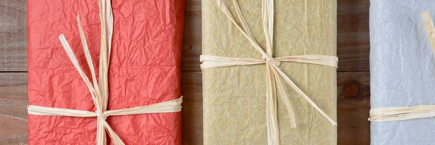 Guarda la ropa delicada de tu ropero con papel seda