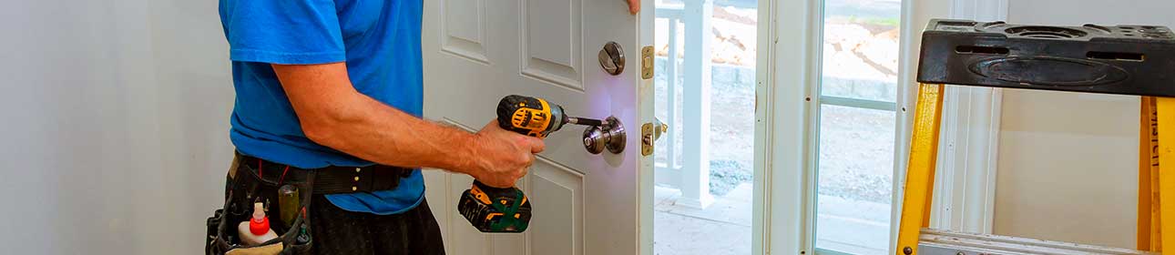 Instalación de puerta exterior
